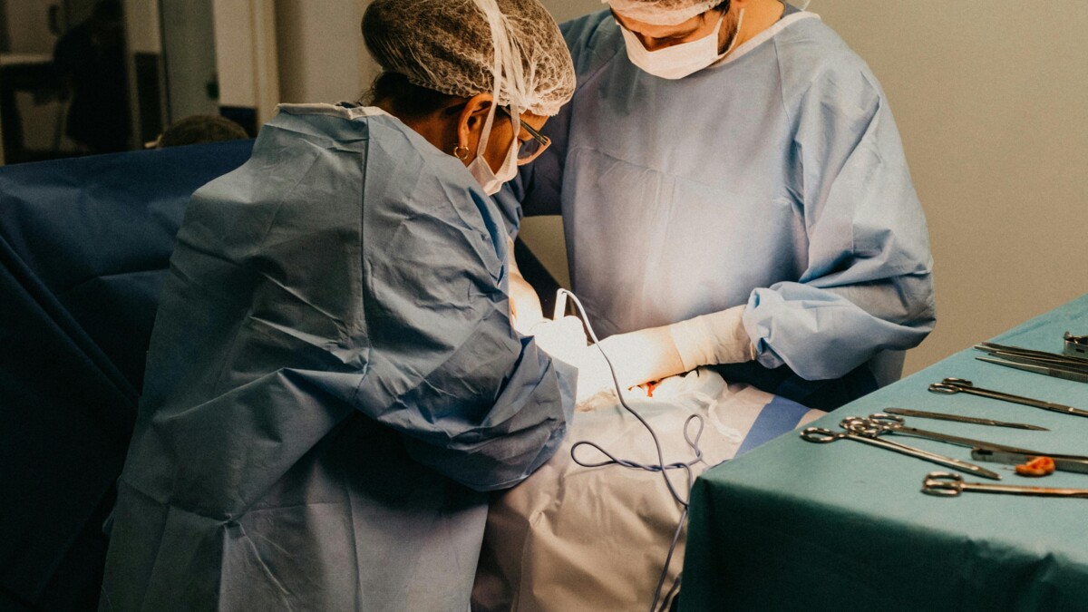 Kontrowersje wokół obniżenia wyceny najpopularniejszego zabiegu robotowego w Polsce