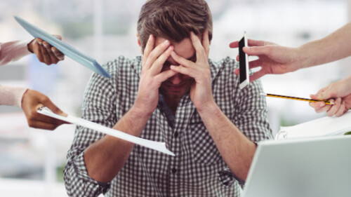 Wielozadaniowość, pośpiech i chaos. Jak żyjemy w 2025 roku?